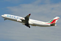 4R-ADB @ EGLL - SriLankan