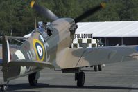 G-MKVB @ EBZR - Spitfire