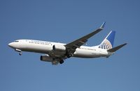 N73251 @ TPA - Continental 737-800