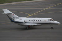 OE-GCE @ LOWW - Goldeck Flug Hawker 800XP - by Thomas Ranner
