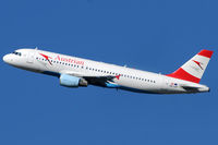 OE-LBT @ VIE - Austrian Airlines - by Chris Jilli