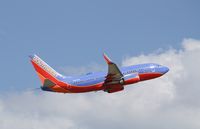 N900WN @ KAUS - Boeing 737-700 - by Mark Pasqualino