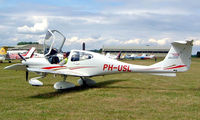 PH-USL @ EGBP - Diamond DA.40 Star [40.078] Kemble~G 09/07/2004