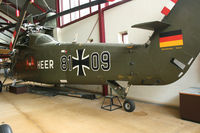 81 09 - Bückeburg Helikopter museum 
8.6.09 - by leo larsen