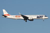 SP-LNB @ LOWW - LOT EMB195 - by Andy Graf-VAP