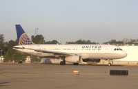 N455UA @ KSNA - Airbus A320