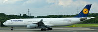 D-AIGO @ EDDL - Lufthansa, is seen here on RWY23L at Düsseldorf Int´l (EDDL) shortly before take off - by A. Gendorf