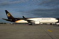 N329UP @ CGN - Visitor - by Wolfgang Zilske