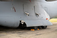 87-0025 @ KFFO - AF Museum - Main landing gear - by Ronald Barker