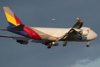 HL7419 @ LOWW - Asiana 747-400 - by Andy Graf-VAP