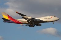 HL7419 @ LOWW - Asiana 747-400