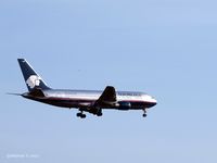 XA-OAM - Landing at JFK - by gbmax
