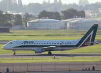EI-RDF @ AMS - Taxi to the runway 24 of Schiphol Airport - by Willem Göebel