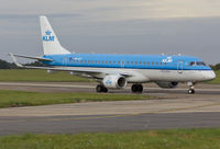 PH-EZS @ EGSH - KLM1511 arriving at EGSH , the second ERJ190 of the day.