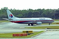 9M-MMG @ WSSS - Boeing 737-4H6 [26467] (Malaysia Airlines) Singapore-Changi~9V 27/10/2006 - by Ray Barber