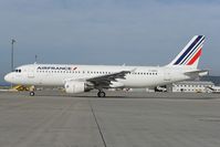 F-HEPE @ LOWW - Air France Airbus 320