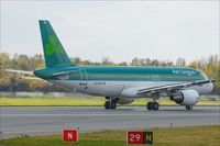 EI-CVA @ EPWA - Airbus A320-214 - by Jerzy Maciaszek