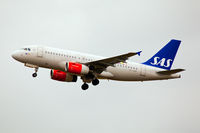 OY-KBP @ EKCH - Copenhagen Kastrup 4.10.12 - by leo larsen
