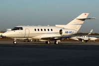 HB-VCJ @ CGN - visitor - by Wolfgang Zilske