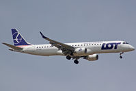SP-LND @ LEBL - Landing - by micka2b