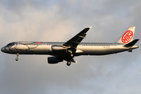 OE-LET @ VIE - NIKI - by Chris Jilli