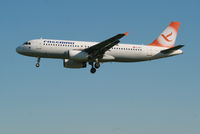 TC-FBJ @ EBBR - Arrival of flight FHY1573 to RWY 25L