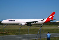 VH-QPC @ EGLL - Airbus A330-302 [564] (QANTAS) Brisbane-International~VH 18/03/2007