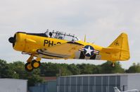 N49388 @ KOSH - North American T-6G