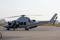 M-OGUL @ LFKB - Refueling stop - by BTT