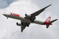 PT-MUB @ EGLL - Boeing 777-32WER [37665] (TAM Brasil) 22/08/2009 - by Ray Barber