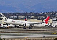 JA738J @ KLAX - JA738J Japan Airlines - JAL Boeing 777-346/ER (cn 32436/724)

Los Angeles - International (LAX / KLAX)
USA - California, October 23, 2012
TDelCoro - by Tomás Del Coro