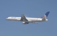 N528UA @ KLAX - Boeing 757-200 - by Mark Pasqualino