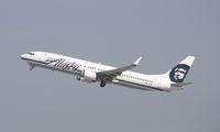 N323AS @ KLAX - Boeing 737-900 - by Mark Pasqualino