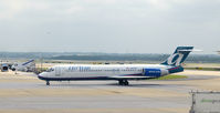 N948AT @ KATL - Taxi ATL - by Ronald Barker