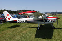 OE-ALH @ LOAB - Cessna