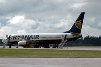 EI-DAR @ ESKN - Ryanair 737-800 on the platform of Skavsta airport, Nyköping, Sweden. Note: no winglets yet. - by Henk van Capelle