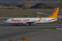 TC-AHP @ LOWW - Pegasus Boeing 737 - by Thomas Ranner