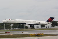 N939DL @ KSRQ - Delta Flight 1671 (N939DL) arrives at Sarasota-Bradenton International Airport following a flight from Hartsfield-Jackson Atlanta International Airport - by jwdonten