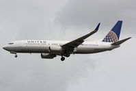 N36280 @ KSRQ - United Flight 1190 (N36280) arrives at Sarasota-Bradenton International Airport following a flight from Chicago-O'Hare International Airport - by Jim Donten