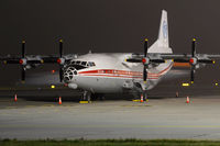 UR-CAH @ LOWL - Meridian Aviation