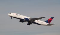 N862DA @ KLAX - Boeing 757-200