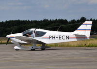 PH-ECN @ EHTW - Prive Robin - by Jan Lefers