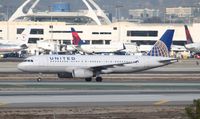 N421UA @ KLAX - Airbus A320