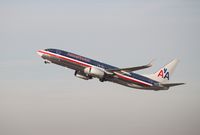 N856NN @ KLAX - Boeing 737-800 - by Mark Pasqualino