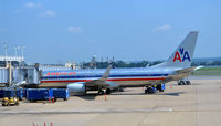 N801NN @ KDCA - DCA, VA - by Ronald Barker