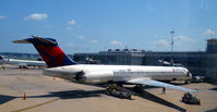 N989DL @ KDCA - DCA,  VA - by Ronald Barker