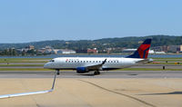 N823MD @ KDCA - DCA VA - by Ronald Barker
