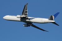 N66056 @ EBBR - Flight UA123 is climbing from RWY 25R - by Daniel Vanderauwera