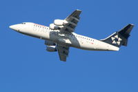 HB-IYV @ EBBR - Flight LX779 is climbing from RWY 25R