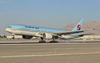 HL7574 @ KLAS - HL7574 Korean Air Boeing 777-2B5/ER (cn 28444/305)

Las Vegas - McCarran International (LAS / KLAS)
USA - Nevada, November 28, 2012
Photo: Tomás Del Coro - by Tomás Del Coro
